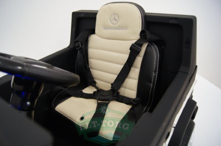 Электромобиль RiverToys Mercedes-Benz G65-BLACK-MATOVII-LS528