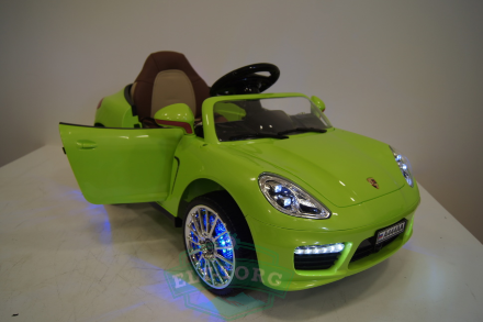 Электромобиль RiverToys Porsche Panamera A444AA-GREEN Электромобиль RiverToys Porsche Panamera A444AA-GREEN
