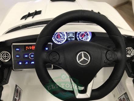 Электромобиль RiverToys Mercedes-Benz A333AA-VIP-WHITE